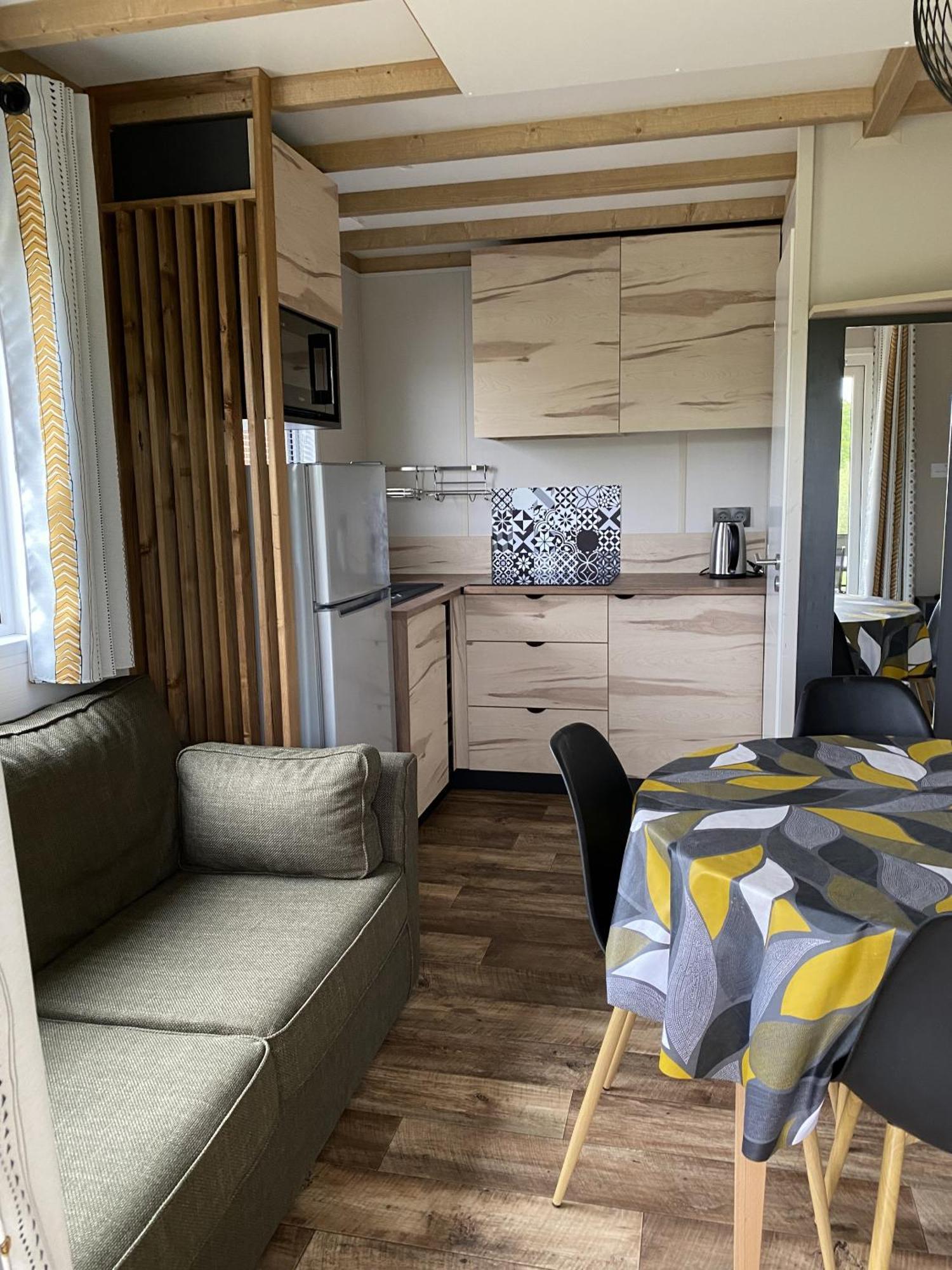 Clos Du Marais Chalet *